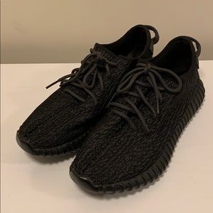 adidas Yeezy 350 “Pirate Black”